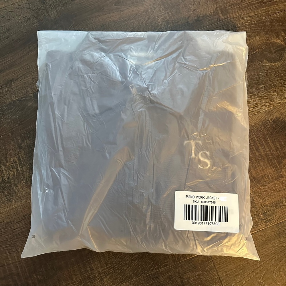 New NIP Taylor Swift Acoustic Piano Jacket Medium - Picture 1 of 5